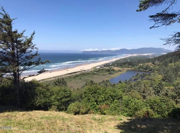 61 Nantucket Drive, Cloverdale, OR 97112