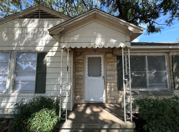 800 Audra Lane, Denton, TX 76209