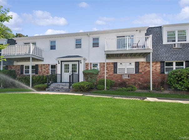 260 Waverly Avenue, Patchogue, NY 11772