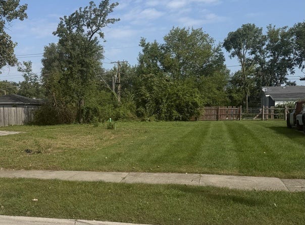 834 E 152nd Street E, Phoenix, IL 60426