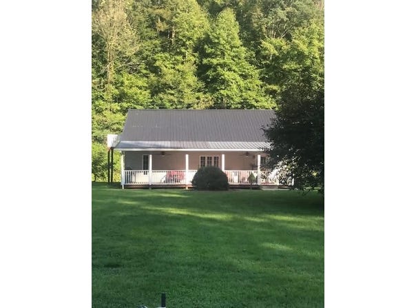 601 Rt 466, Melvin, KY 41650
