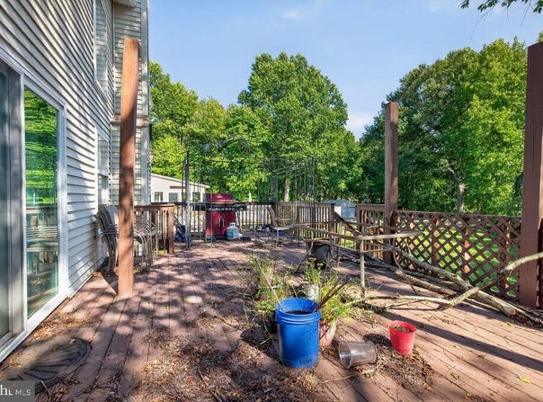 17 E MOYER Drive, BEAR, DE 19701