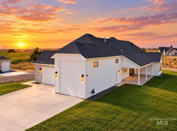 17244 Triple Crown Pl, Caldwell, ID 83607