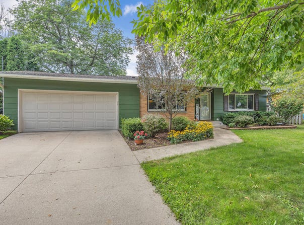 70 Cherry Ln, Fond Du Lac, WI 54935