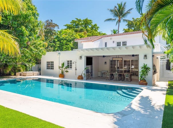 5236 Pine Tree Dr, Miami Beach, FL 33140