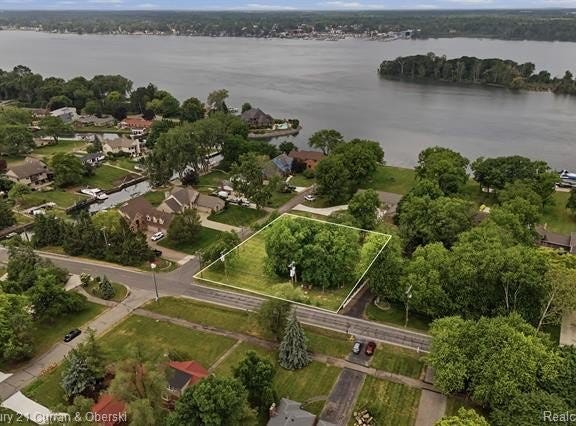 Southpointe, Grosse Ile Twp, MI 48138