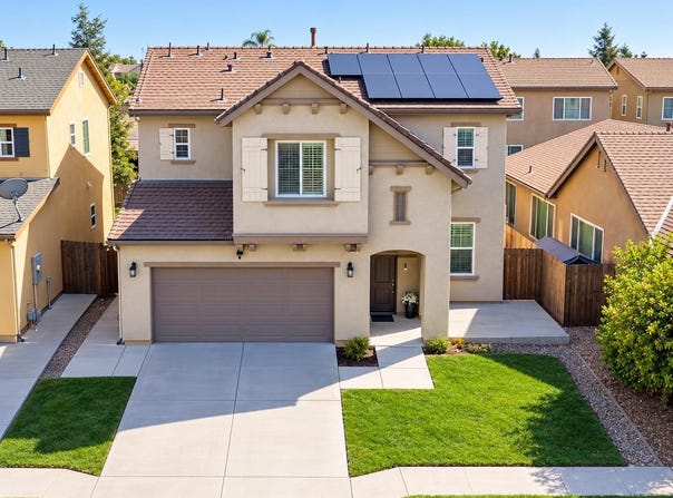 7459 E Robinson Avenue, Fresno, CA 93737