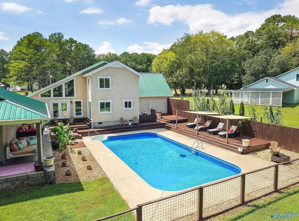 120 Preston Cove Road, Scottsboro, AL 35769