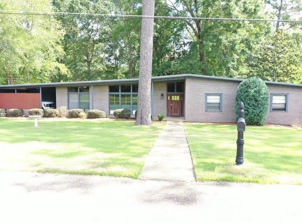 17 Glenwood Dr., LAUREL, MS 39440