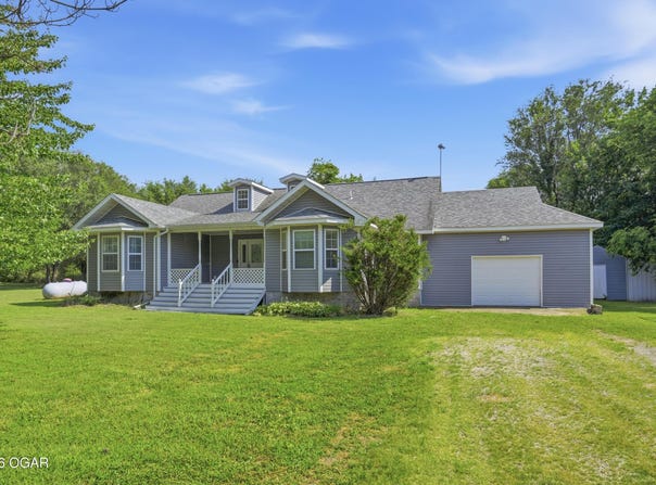 6060 Oak Road, Carthage, MO 64836
