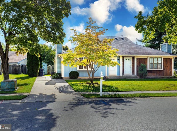 14 FRANKLIN Drive, VOORHEES, NJ 08043