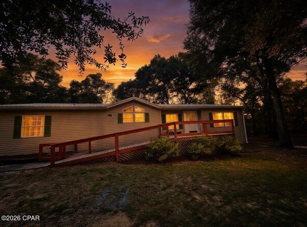 3320 Cardinal Place, Chipley, FL 32428