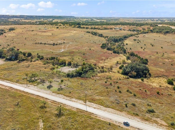 240 E Rolling Oaks Drive, Goldthwaite, TX 76844