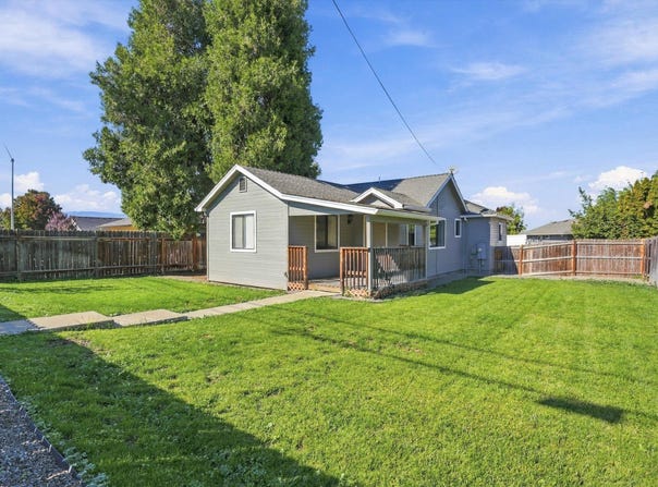 1908 Cunningham Avenue, Medford, OR 97501