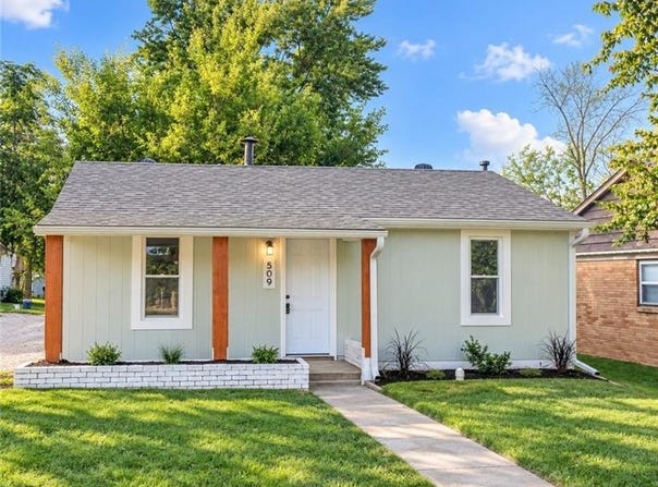 509 E North Street, Warrensburg, MO 64093