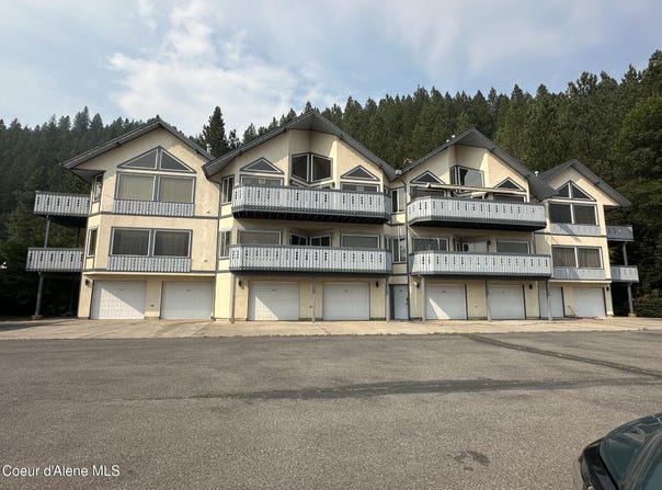 75 Silver Ridge Cir, Kellogg, ID 83837