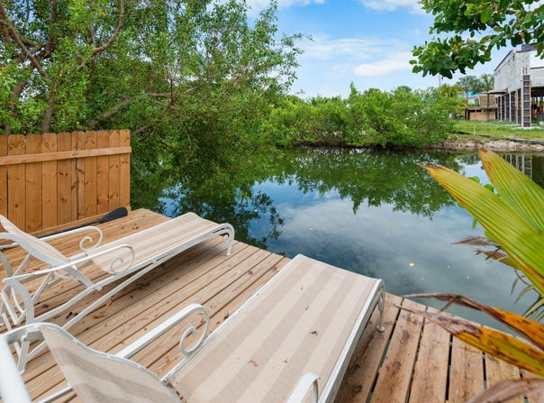 17 Palm Drive, Saddlebunch, FL 33040
