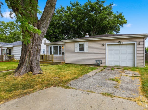 1556 S 4th Avenue, Kankakee, IL 60901