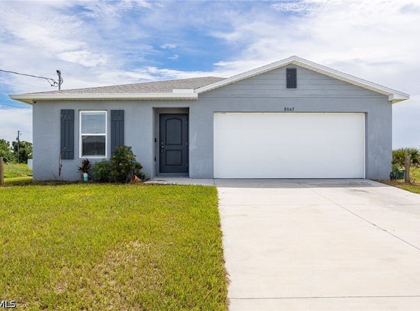 8043 Mangrove Circle, Labelle, FL 33935