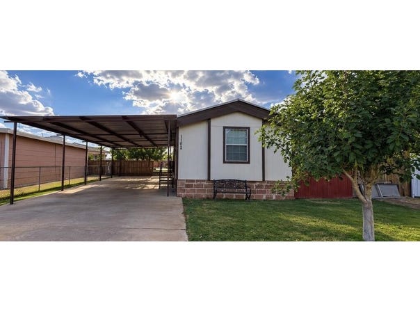 1102 McKenzie St, Midland, TX 79701