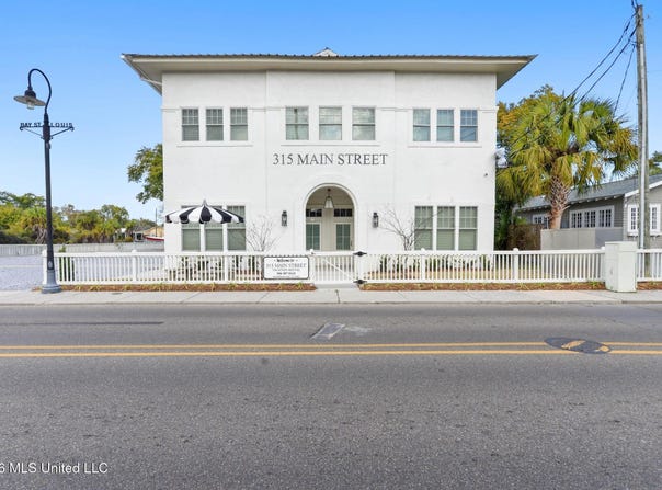 315 Main Street, Bay Saint Louis, MS 39520