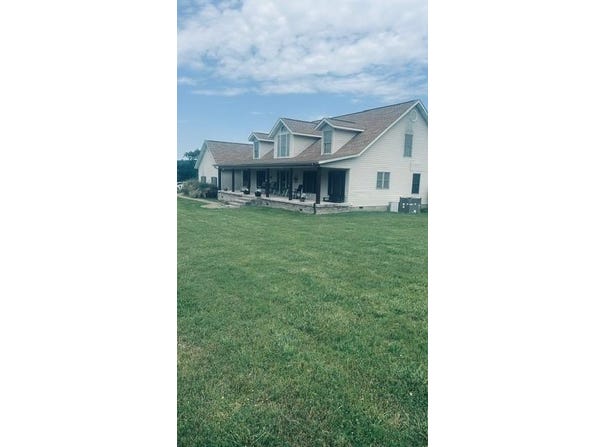 1368 Highway 12, Gentry, AR 72734