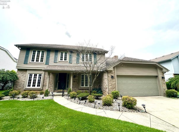5123 Summer Dr, Sylvania, OH 43560