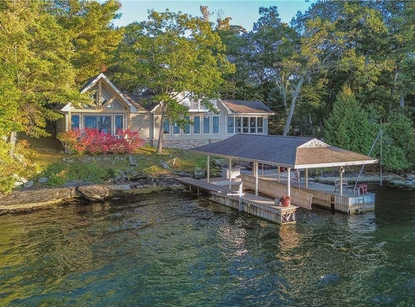 25 Chippewa Point Road E, Hammond, NY 13646