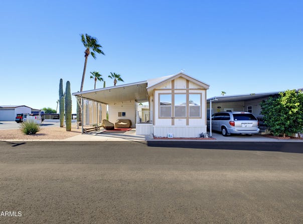 521 E BARREL CACTUS Lane, Florence, AZ 85132