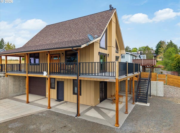 604 E GREENWOOD St, Enterprise, OR 97828