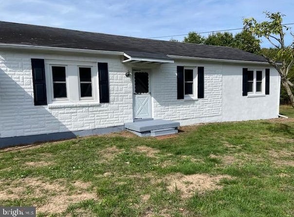 1033 WALT Road, PENNSBURG, PA 18073