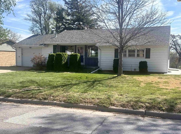 314 Belmont Rd, Pratt, KS 67124