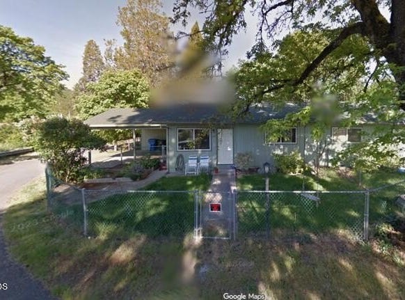 70 Chavner Street, Gold Hill, OR 97525