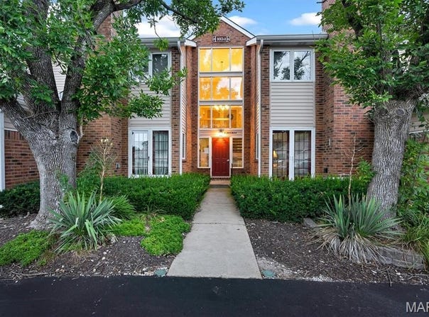1034 Alpine Ridge Drive, Ballwin, MO 63021