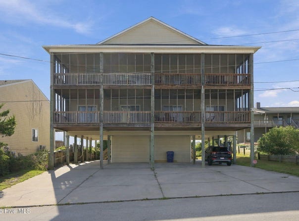 106 Willis Avenue, Atlantic Beach, NC 28512