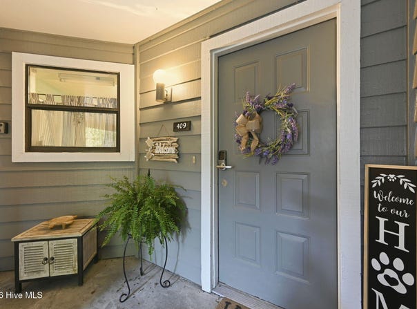 732 Azalea Drive, Hampstead, NC 28443