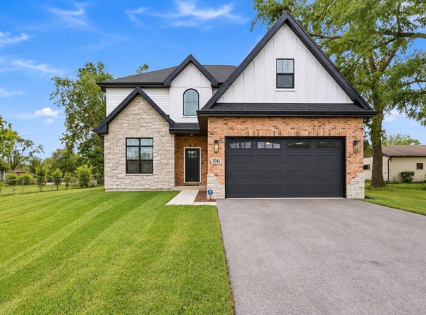 5041 137th Street, Crestwood, IL 60418