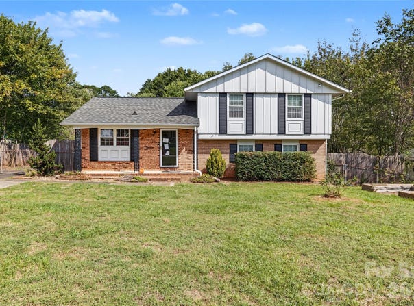 206 King Henry Lane, Gastonia, NC 28056