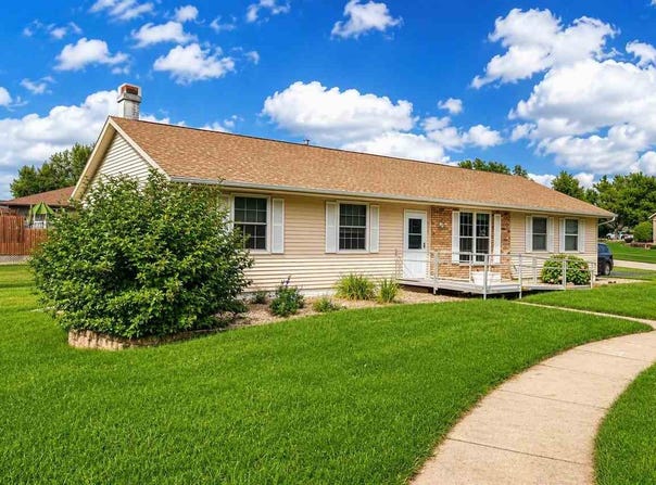 6664 Sand Ct SW, CedarRapids, IA 52404