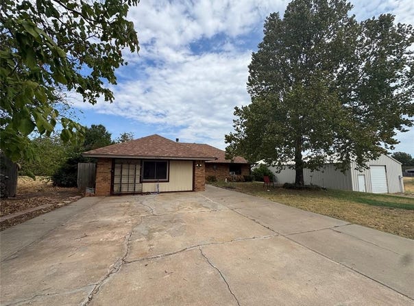 1911 Van Buren Avenue, Piedmont, OK 73078