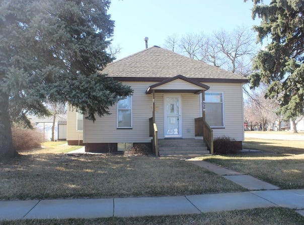 539 N 9th Ave, Broken Bow, NE 68822