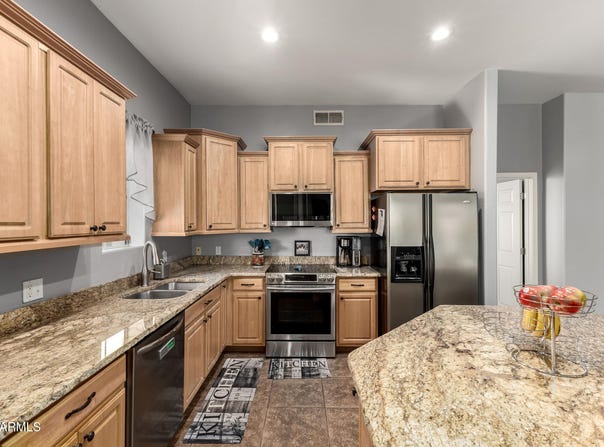 14575 W MOUNTAIN VIEW Boulevard, Surprise, AZ 85374