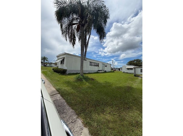 410 Fourth St, Brandon, FL 33594