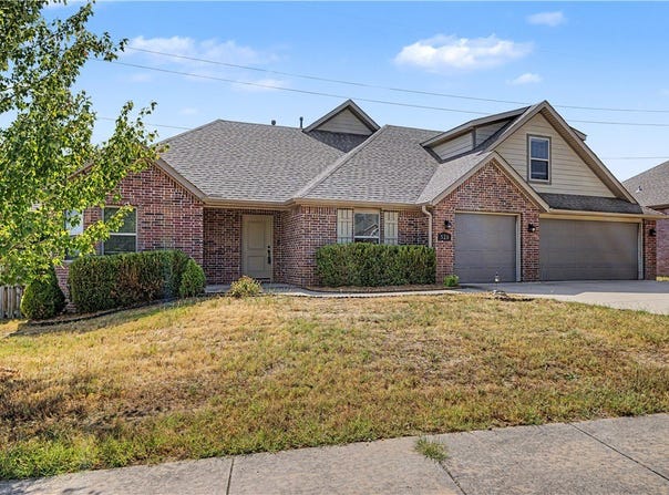 520 Sorrento Drive, Centerton, AR 72719
