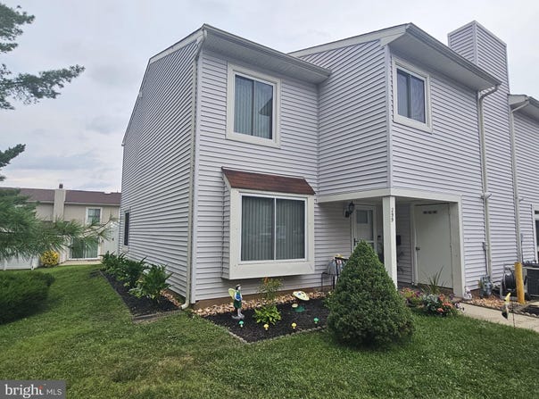 299 IVY Court, MARLTON, NJ 08053