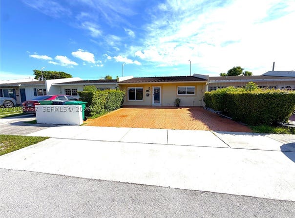 10110 SW 23rd Ter, Miami, FL 33165