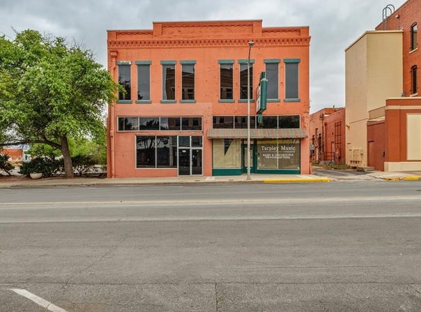 13 E Twohig Avenue, San Angelo, TX 76903