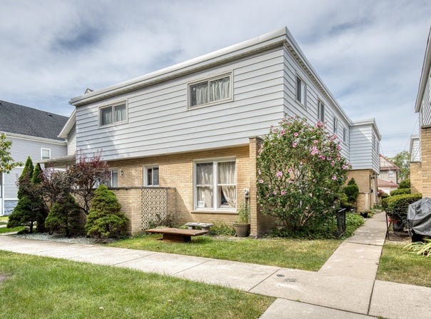 103 Rockford Avenue, Forest Park, IL 60130