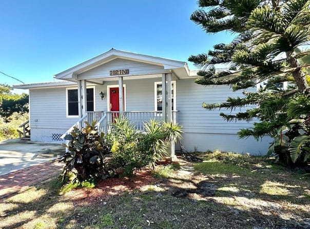 12410 Cedar St, Cedar Key, FL 32625