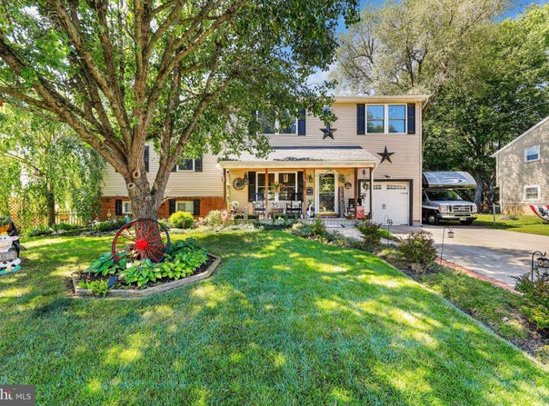 36 MANCHESTER Avenue, MARLTON, NJ 08053